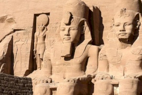 يبلغ عمرها 33 قرنا.. انطلاق ظاهرة فلكية فريدة في مصر (فيديو)