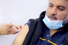 شاهد- آخر فيديو للفنان الكويتي البلام أثناء تلقيه الجرعة الأولى من لقاح كورونا