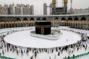 صورة| أفيخاي أدرعي: أنا في مكة المكرمة؟