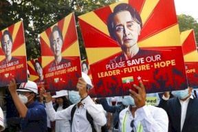 انقلاب ميانمار: 18 قتيلا بالاحتجاجات والزعيمة المخلوعة تمثل أمام القضاء