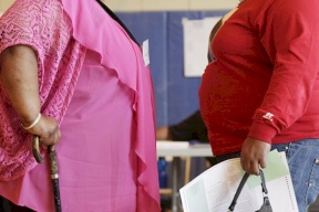 يستهلكون 50 مليون رغيف خبز يومياً- السمنة تضرب الجزائر 