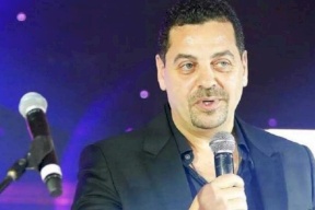 شاهد- هجوم على طارق العريان بسبب ملابسه