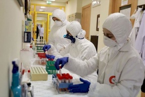 الصحة: 800 إصابة بالسلالات الجديدة لكورونا حتى الان