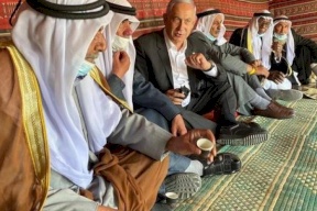 نتنياهو يبحث عن أصوات الناخبين في خيم بدو النقب
