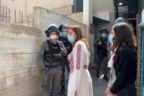 القدس: الاحتلال يعتقل سيدتين ويقمع فعالية لمناسبة يوم المرأة (فيديو)