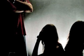 إيران تتهم دولاً عربياً بالإتجار بنسائها