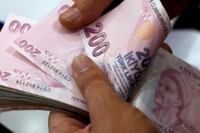ثبات الليرة التركية قبل قرار مرتقب للبنك المركزي