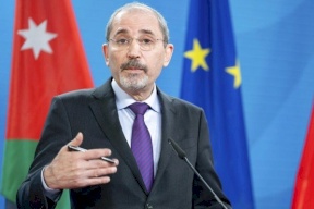 الصفدي يكشف سبب منع الاردن نتنياهو من التحليق في أجوائها