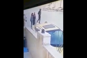 فيديو- شاب يشوه وجه فتاة بواسطة أداة حادة في الأردن
