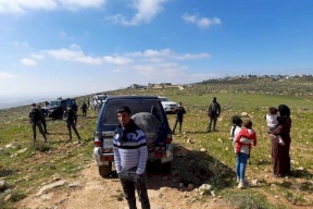 صور-  إصابة مواطن وزوجته بجروح في اعتداء للمستوطنين شرق يطا