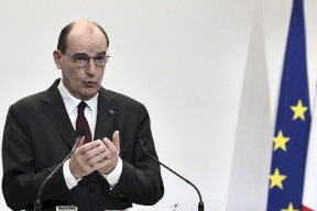 رئيس الوزراء الفرنسي: سأتلقى لقاح "أسترازينيكا" في هذه الحالة