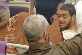 "فتى الزرقاء" يعلق على حكم إعدام 6 من المعتدين عليه (فيديو)