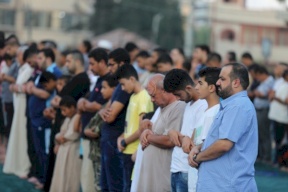 الأوقاف: صلاة الجمعة في الساحات العامة وتعليقها بالمناطق المغلقة