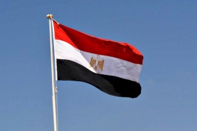 إعلان يثير أزمة كبيرة بمصر بسبب صرف ملايين الجنيهات على حرف واحد!