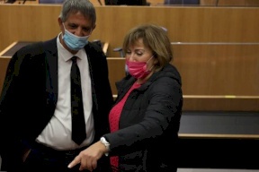 صحيفة عبرية تكشف عن واحدة من أكبر قضايا الفساد السياسي بإسرائيل