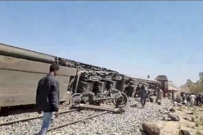 صور- 32 قتيلاً بتصادم قطارين في مصر