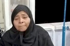 فيديو| "طلعني يا ولدي".. صرخة مسنة طردها ابنها فكادت تلقى حتفها بحادث قطاري مصر