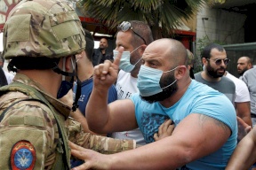 عسكري لبناني يقتل شخصين أثناء خروجهما من ملهى ليلي