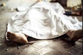 تفاصيل موجعة- قتل أمه بـ17 طعنة دون رحمة.. وظل يبكي فوق جثتها