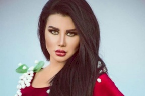 "صفعني ورديت عليه بعضّة".. جيني إسبر تفاجئ جمهورها بحديثها عن أسباب طلاقها! (فيديو)