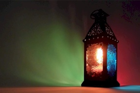 من هي الدول العربية التي أعلنت بدء رمضان يوم الثلاثاء؟