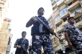 فتاة لبنانية تخطف نفسها وتطلب فدية من والدها!