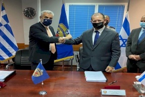 إسرائيل واليونان توقعان أكبر صفقة سلاح بينهما