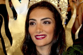 بعد 4 عمليات جراحية… أول ظهور لـ حورية فرغلي بعد تجميل أنفها
