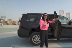 رامز جلال يتحرش بسمية الخشاب في برنامجه.. ورد فعلها يصدمه (شاهد)