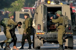الاحتلال يعتقل 18 مواطنا بالضفة والقدس
