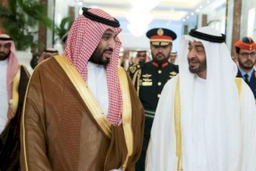 مشهد تحت أقدام محمد بن زايد ومحمد بن سلمان يشعل مواقع التواصل (صور)