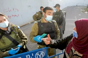 "هدوء حذر" يسود القدس مع إحياء الفلسطينيين ليلة القدر