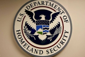 تحذير أميركي: نخرج من كورونا ويهددنا "إرهاب الداخل والخارج"