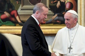 أردوغان للبابا فرانسيس: إسرائيل لا تستهدف الفلسطينيين فقط بل البشرية جمعاء