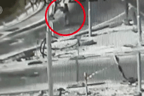 فيديو- لأول مرة منذ الانتفاضة- فتاة تنفذ عملية بسلاح رشاش!