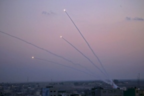 "كتائب القسام" تعلن إصابة مروحية إسرائيلية شرق قطاع غزة