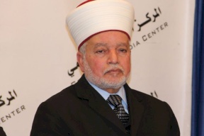 فتح: الاعتداء على الشيخ محمد حسين يخدم سلطات الاحتلال
