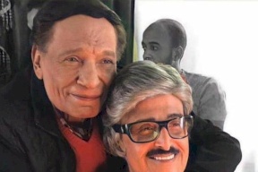 مصدر يكشف سبب عدم حضور عادل إمام جنازة وعزاء سمير غانم