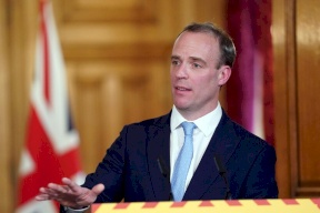 وزير خارجية بريطانيا يبحث برام الله وتل أبيب حل الدولتين