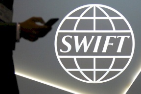 ما تداعيات فصل روسيا عن نظام SWIFT للمصارف؟