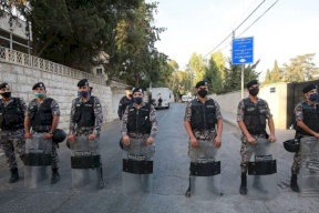 الأردن: عزل ضاحية “ناعور” أمنيا وإدانة "تفوهات ضد الملك"