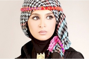 بعد غياب طويل.. حنان ترك تظهر مع زوجها (شاهد)