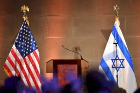 بلينكن ولبيد يبحثان هاتفيا تحسين علاقات فلسطين وإسرائيل