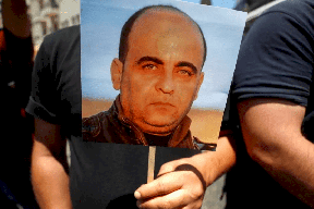 إلى أين وصلت مبادرة الأسرى المحررين لحل أزمة مقتل نزار بنات؟