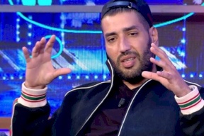 مغني الراب التونسي "Brulux" يفاجئ المذيع حينما تحداه ان يقرأ القرآن (فيديو)