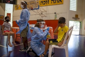 الصحة الإسرائيلية: 4 آلاف إصابة نشطة بكورونا وقرب نفاذ مخزون اللقاحات