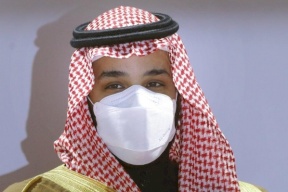 السعودية تسمح بفتح المتاجر أثناء الصلوات