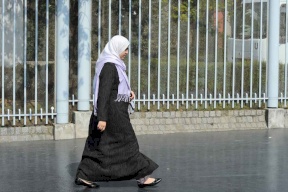 "العدل الأوروبية": منع ارتداء الحجاب في العمل ليس تمييزا