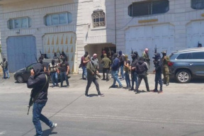 رئيس بلدية الخليل: العشائر والأمن ضبطتا الوضع بالمدينة