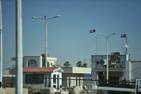 الأردن يغلق معبر "جابر نصيب" الحدودي مع سوريا بسبب التطورات الأمنية في درعا